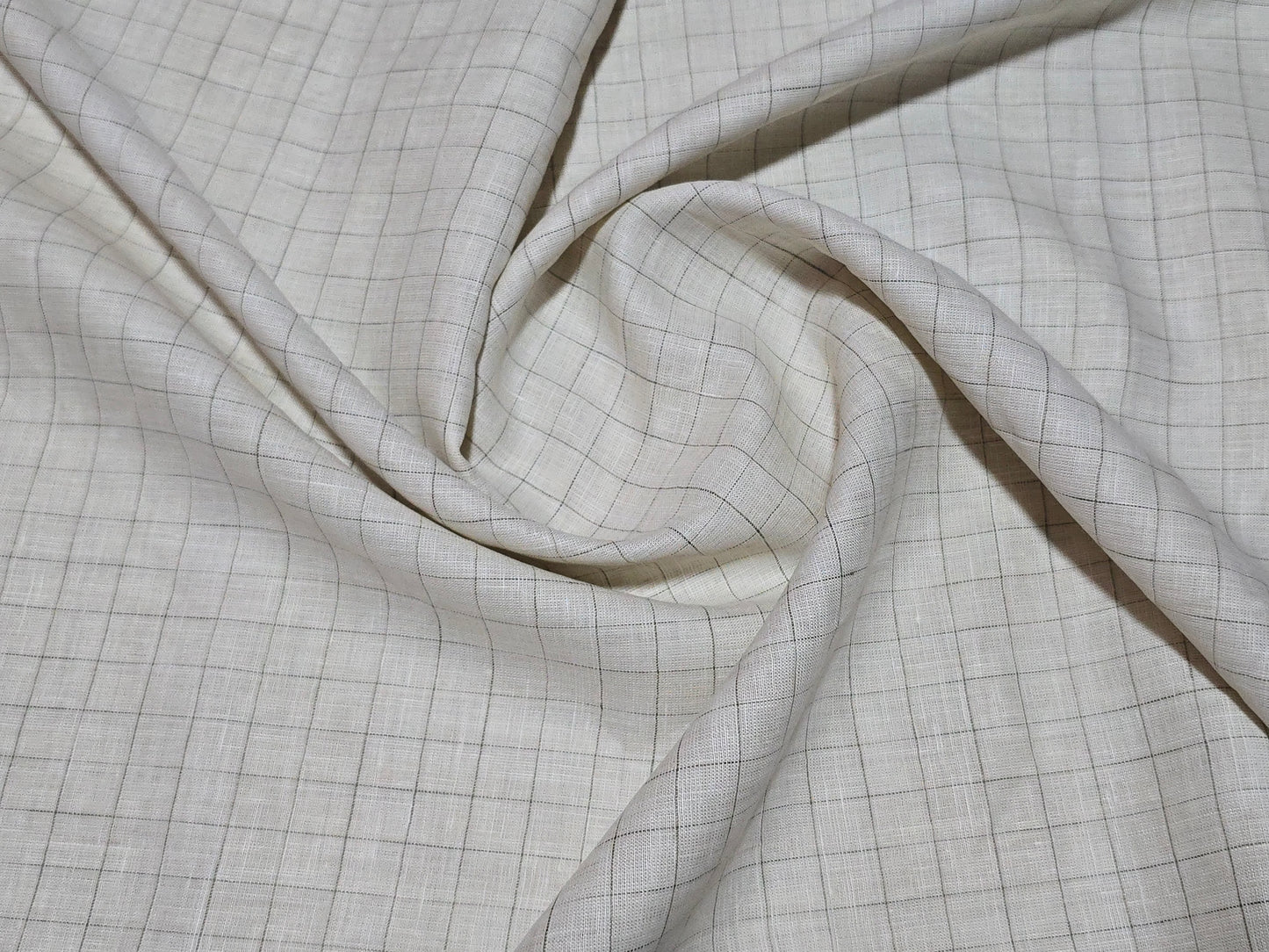Raymonds Men’s 100% Linen 60 LEA Checks Unstitched Shirting Fabric.