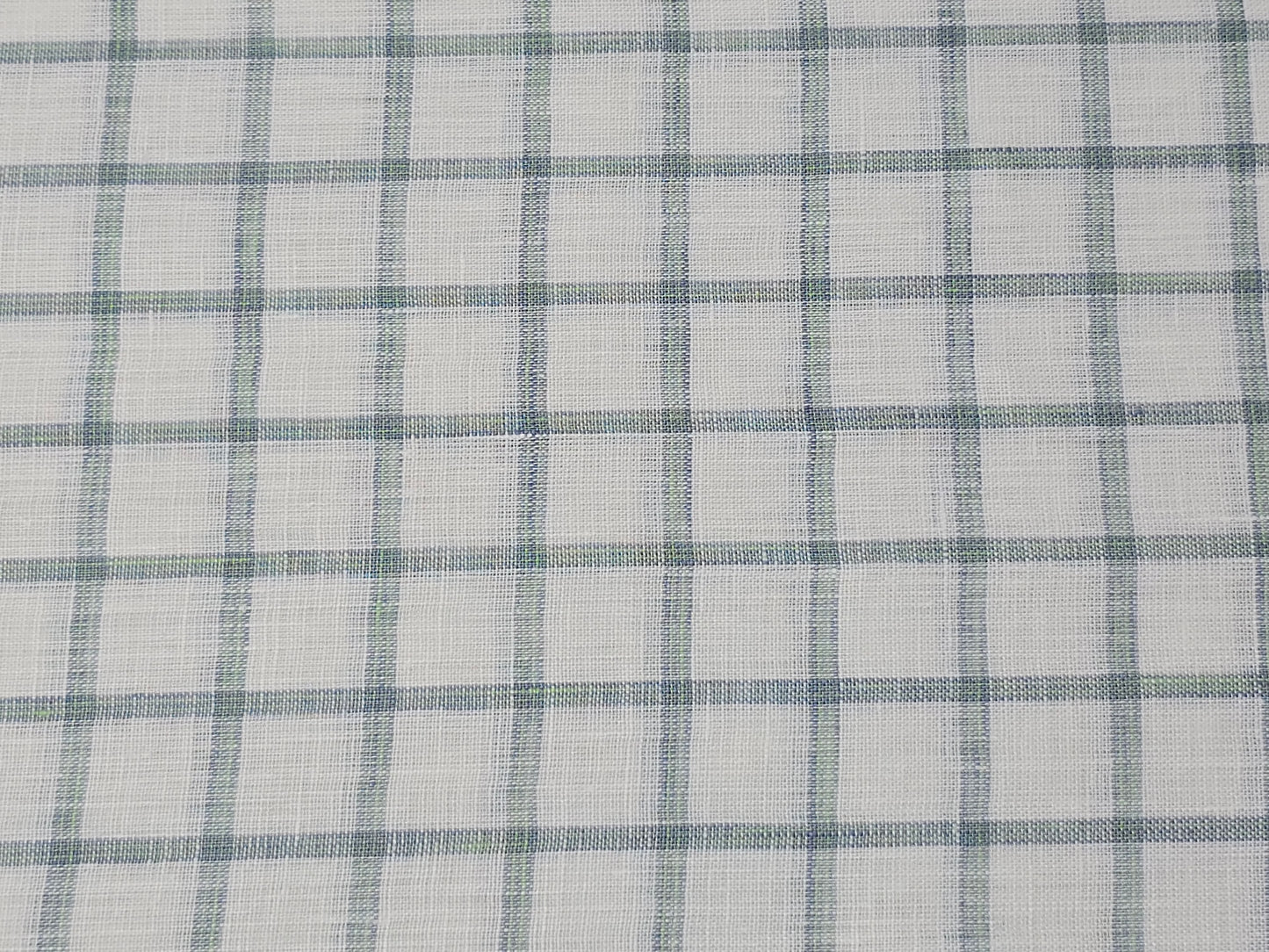 Raymond 100% Linen 60 lea Checks shirting fabric