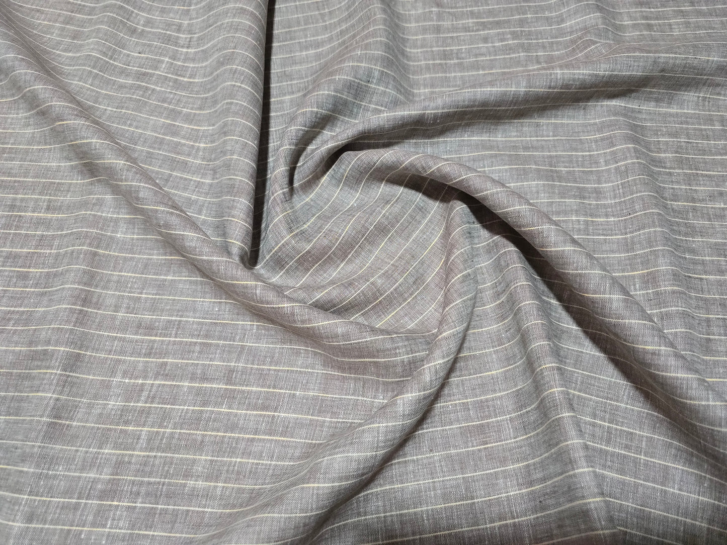 Raymond Men’s 100% Linen 60 LEA Stripes Unstitched Shirting Fabric.