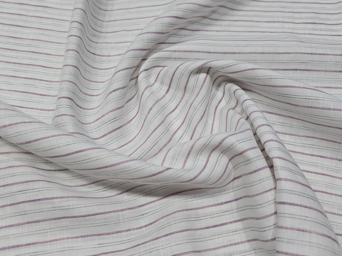 Burgoyne linen 100% Irish linen 80 lea shirting fabric