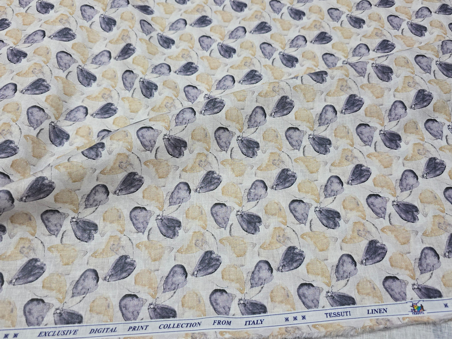 Tessuti 100% Irish linen digital print shirting fabric