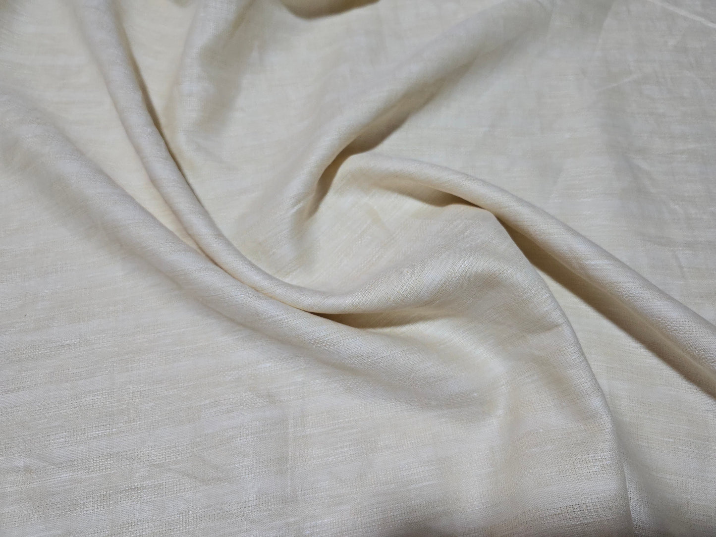 Solino Men’s 100% Linen 60 LEA Self jute Unstitched Shirting Fabric.